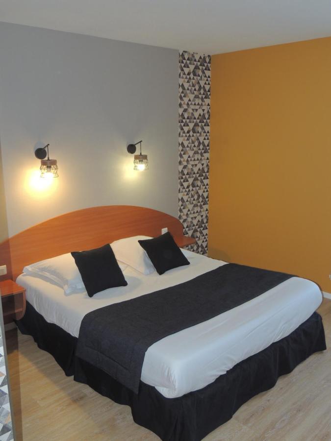 Logis Hotel Les 3 Marchands بريزير المظهر الخارجي الصورة