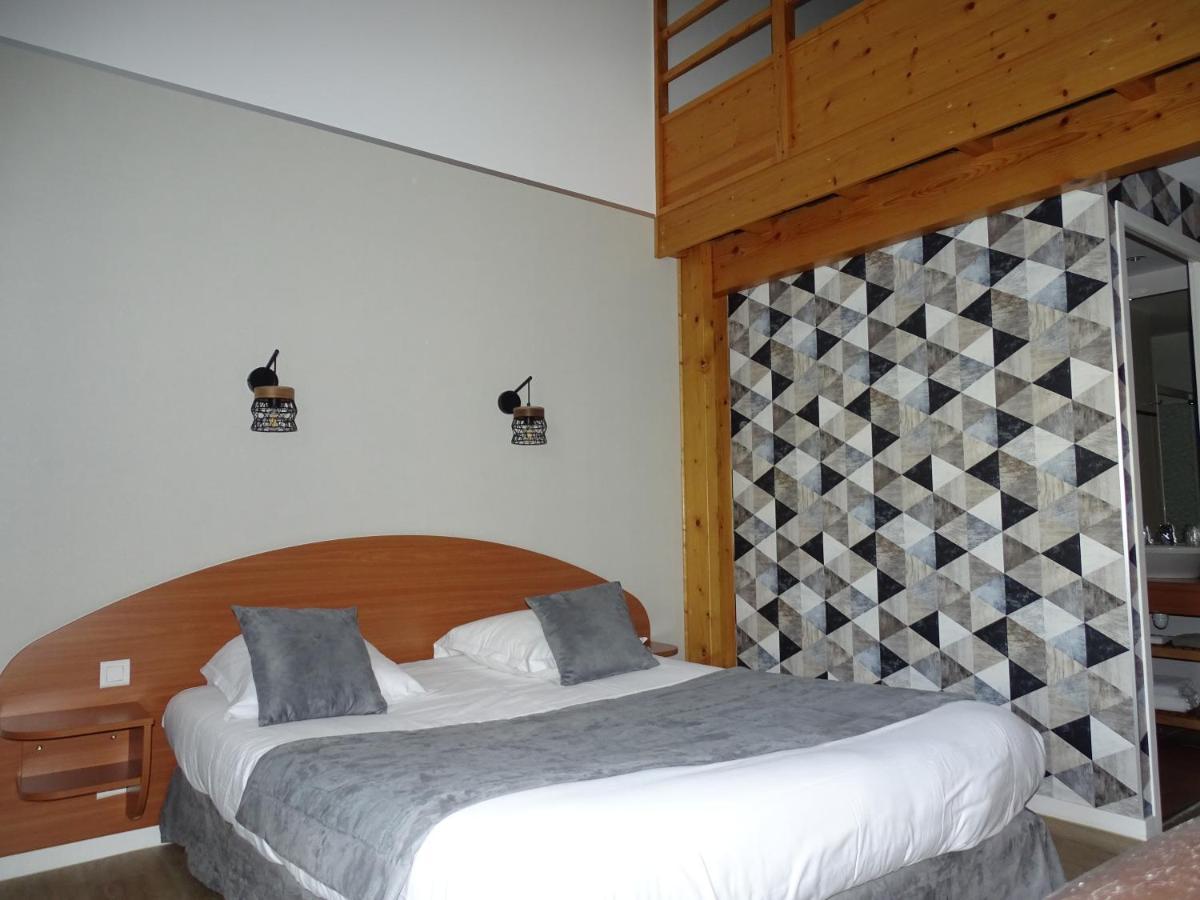 Logis Hotel Les 3 Marchands بريزير المظهر الخارجي الصورة
