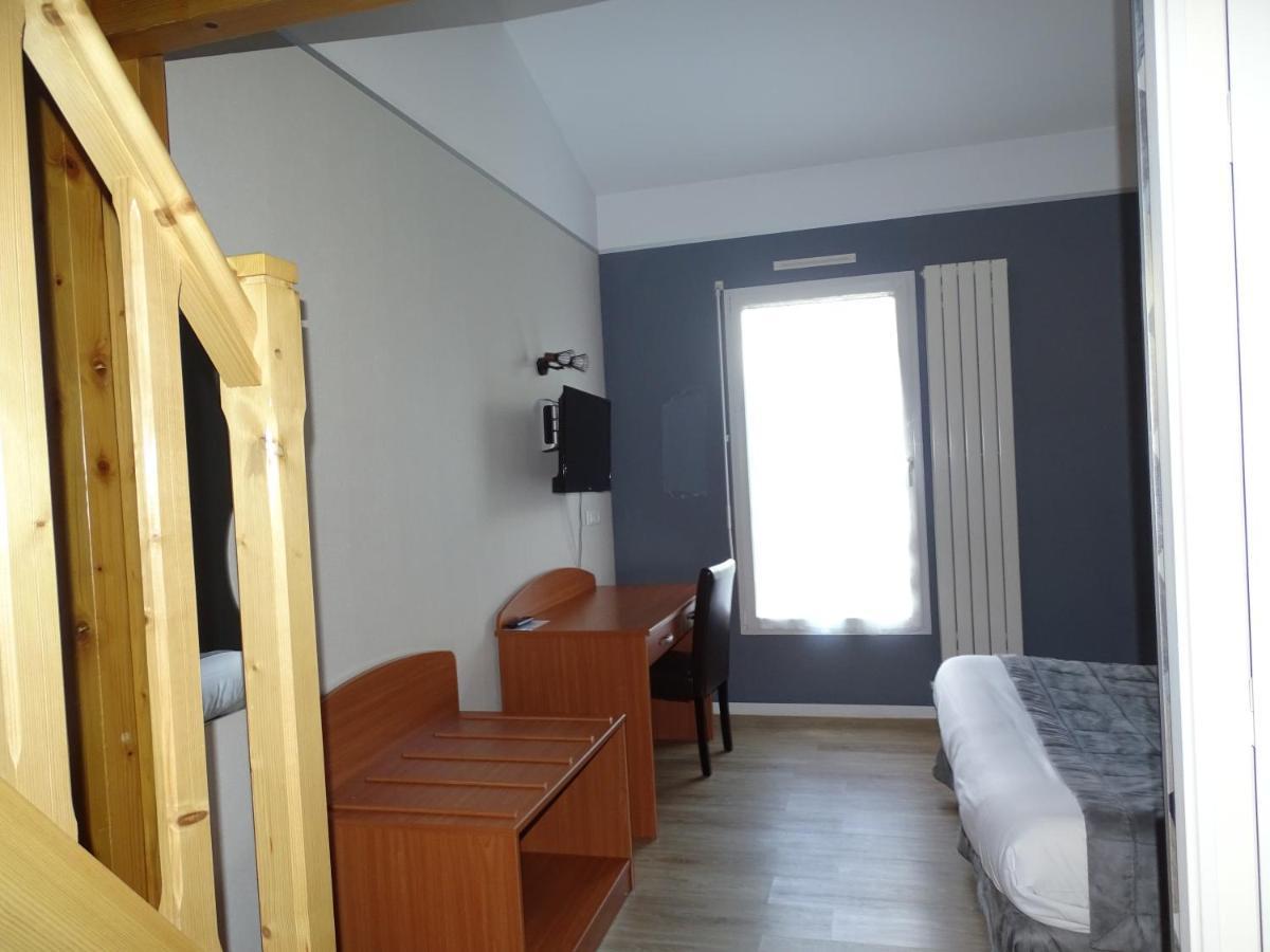 Logis Hotel Les 3 Marchands بريزير المظهر الخارجي الصورة